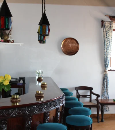 Bar & meeting place