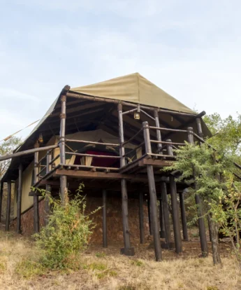 kirawira camp serena bedroom tent outside