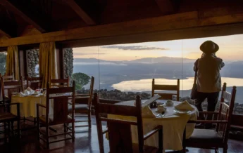 ngorongoro serena dining room view