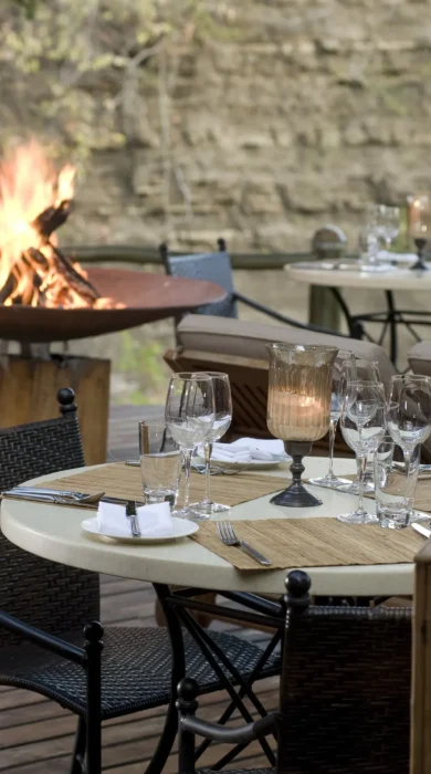 selous serena Outside Dining