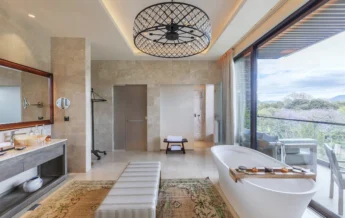 Bath, Gran Melia, Arusha, Tanzania