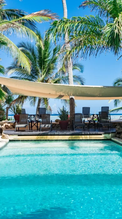 Sunshine Hotel Swimming Pool (4)