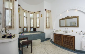 Matlai Kidosho Bathroom