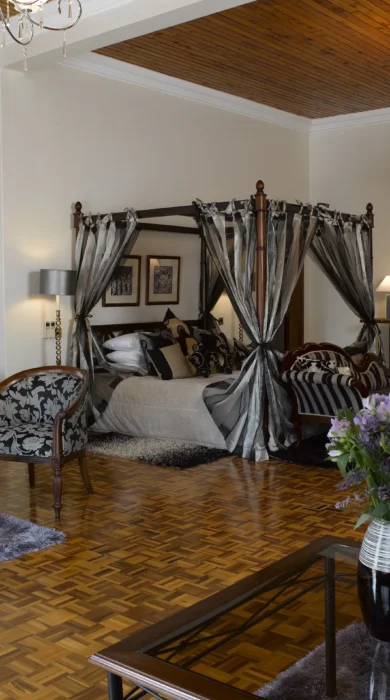 House of Waine Malaika Honeymoon Suite