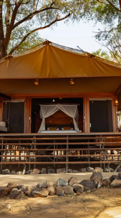 Exterior, Soroi Larsens, Samburu NR, Kenya