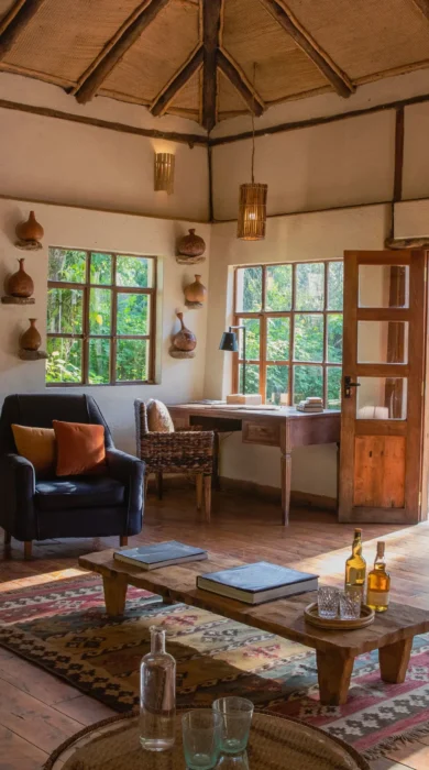 Library, Bwindi Lodge, Queen Elizabeth Np, Uganda