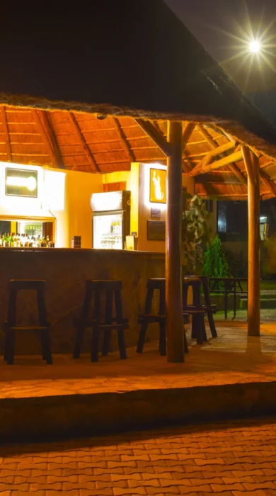 Pool Bar