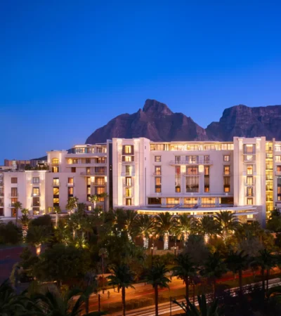 407 OO Cape Town Exterior Night