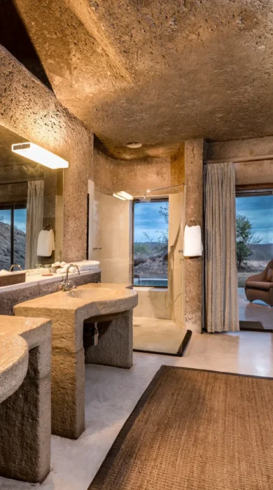Earth Lodge Luxury Suite Bathroom