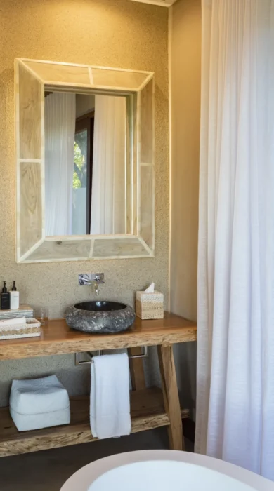 Safari outdoor private shower