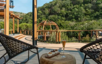 Deck, Shamwari Eagles Crag, Shamwari, South Africa