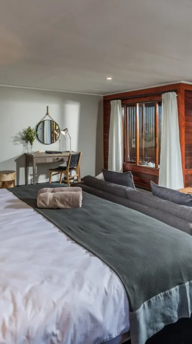 bedroom ukhozi lodge kariega south africa yellow zebra safaris