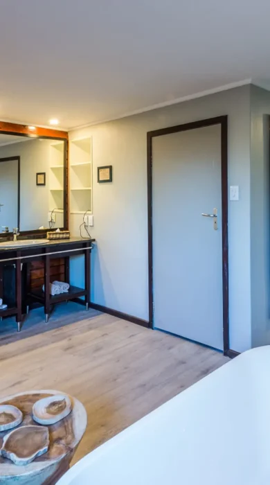 bathroom ukhozi lodge kariega south africa yellow zebra safaris