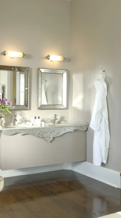 Room 5 Bathroom1
