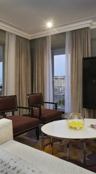 1304 Presidential Suite Lounge1