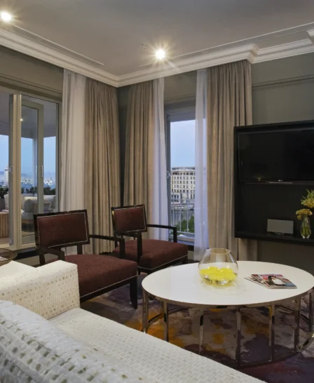 1304 Presidential Suite Lounge1