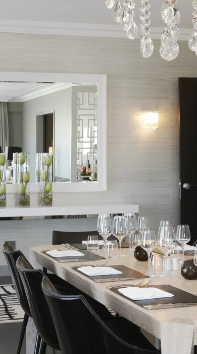 1304 Presidential Suite dining room