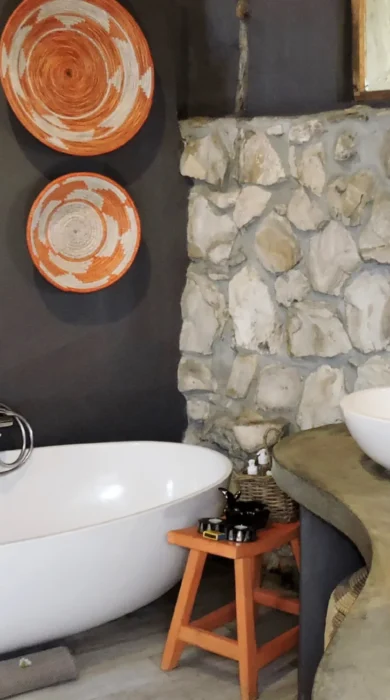 Mosaic Private Sanctuary Lagoon Lodge bathroom