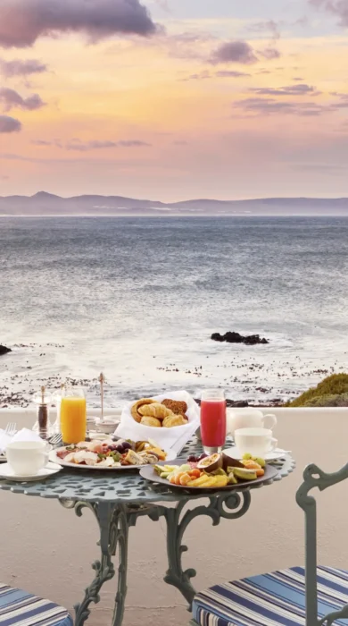 the marine hotel dining sea view