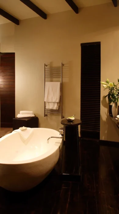 Tsala Villa bathroom