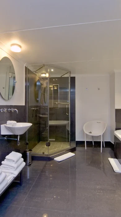 Villa Afrikana bathroom2