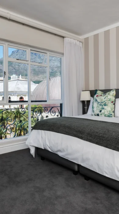 CTH Room Mountain Facing 01