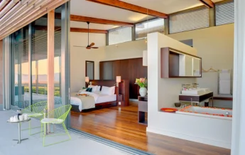 Villa Suite 2 from outside D332419 p