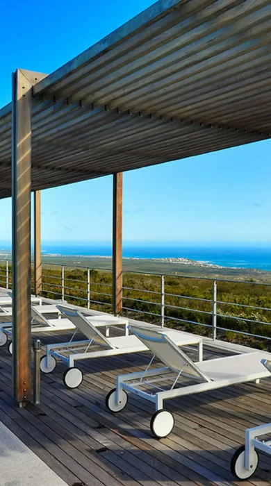 Villa Pool Deck D331623 p