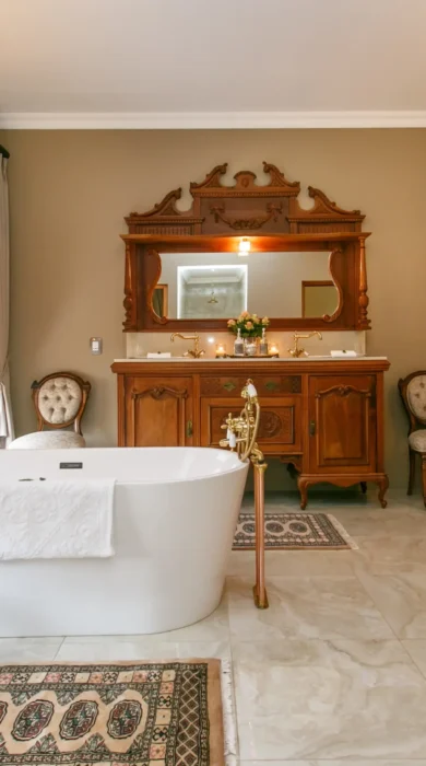La Plume Superior Suite Albino Bathroom