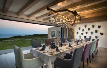 Morukuru Ocean House dining room