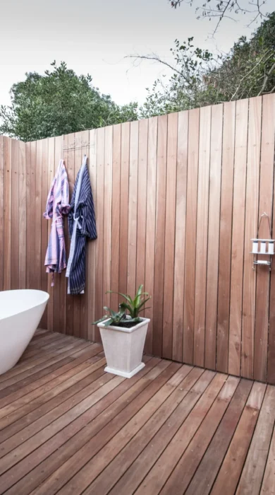 Lodge private outdoor bathroom