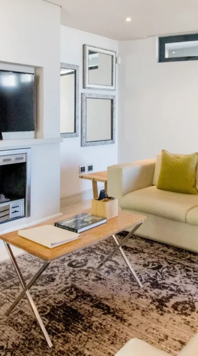 le paradis apartment living room