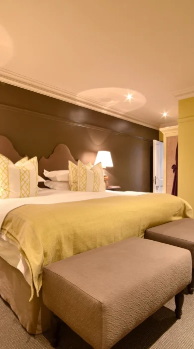 La Fontaine Deluxe Bedroom
