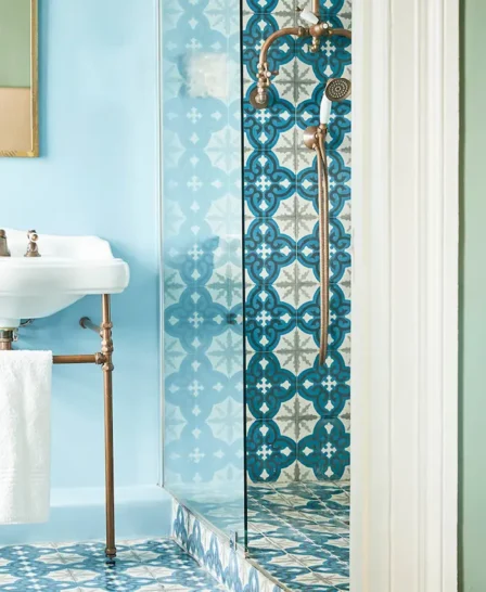 bathroom, trevoyan guesthouse, cape town, south africa